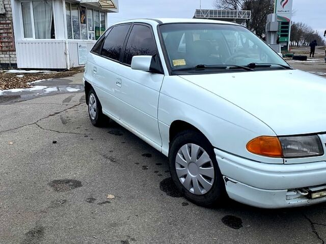 Белый Опель Астра, объемом двигателя 1.4 л и пробегом 100 тыс. км за 1500 $, фото 5 на Automoto.ua