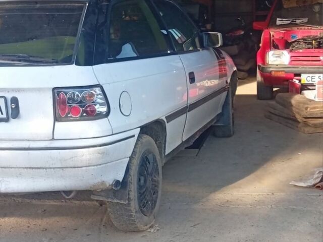 Белый Опель Астра, объемом двигателя 1.6 л и пробегом 3 тыс. км за 1000 $, фото 2 на Automoto.ua