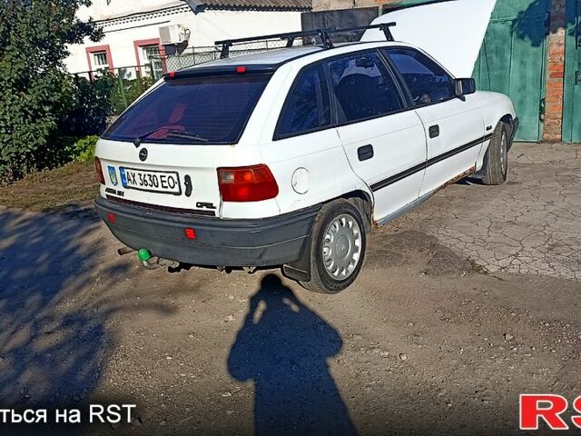 Белый Опель Астра, объемом двигателя 1.6 л и пробегом 0 тыс. км за 1450 $, фото 3 на Automoto.ua