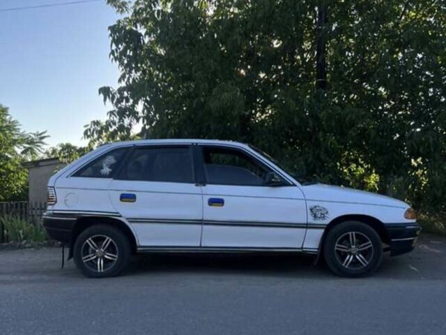 Белый Опель Астра, объемом двигателя 1.4 л и пробегом 514 тыс. км за 2000 $, фото 4 на Automoto.ua