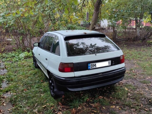 Опель Астра 1995 в Корсунь-Шевченковском на Automoto.ua Белый Опель Астра, объемом двигателя 1.4 л и пробегом 312 тыс. км за 1100 $, фото 1 на Automoto.ua