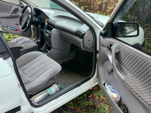 Опель Астра 1995 в Корсунь-Шевченковском на Automoto.ua Белый Опель Астра, объемом двигателя 1.4 л и пробегом 312 тыс. км за 1100 $, фото 9 на Automoto.ua