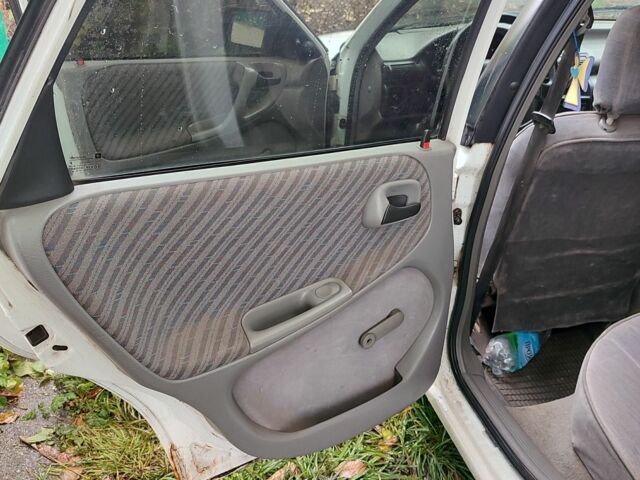 Опель Астра 1995 в Корсунь-Шевченковском на Automoto.ua Белый Опель Астра, объемом двигателя 1.4 л и пробегом 312 тыс. км за 1100 $, фото 10 на Automoto.ua