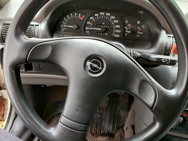 Опель Астра 1995 в Корсунь-Шевченковском на Automoto.ua Белый Опель Астра, объемом двигателя 1.4 л и пробегом 312 тыс. км за 1100 $, фото 13 на Automoto.ua