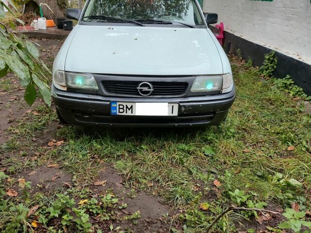 Опель Астра 1995 в Корсунь-Шевченковском на Automoto.ua Белый Опель Астра, объемом двигателя 1.4 л и пробегом 312 тыс. км за 1100 $, фото 3 на Automoto.ua