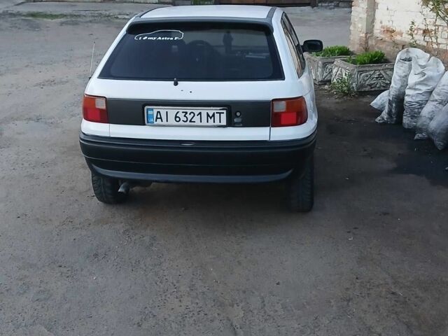 Білий Опель Астра, об'ємом двигуна 1.8 л та пробігом 250 тис. км за 1500 $, фото 1 на Automoto.ua