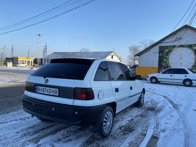 Білий Опель Астра, об'ємом двигуна 1.6 л та пробігом 250 тис. км за 1500 $, фото 3 на Automoto.ua