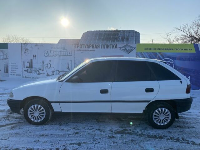 Білий Опель Астра, об'ємом двигуна 1.6 л та пробігом 250 тис. км за 1500 $, фото 7 на Automoto.ua