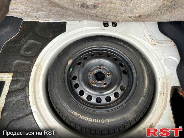 Белый Опель Астра, объемом двигателя 2 л и пробегом 239 тыс. км за 3499 $, фото 6 на Automoto.ua