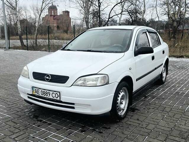 Белый Опель Астра, объемом двигателя 1.2 л и пробегом 263 тыс. км за 2999 $, фото 4 на Automoto.ua