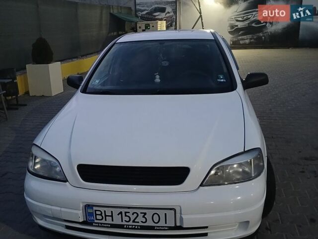 Білий Опель Астра, об'ємом двигуна 2 л та пробігом 239 тис. км за 3000 $, фото 1 на Automoto.ua