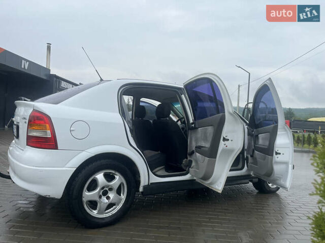 Білий Опель Астра, об'ємом двигуна 1.6 л та пробігом 274 тис. км за 2100 $, фото 13 на Automoto.ua