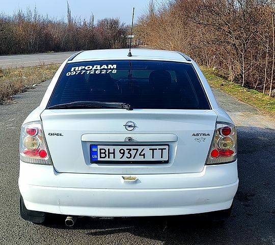 Белый Опель Астра, объемом двигателя 1.2 л и пробегом 200 тыс. км за 3300 $, фото 9 на Automoto.ua
