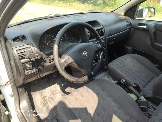 Білий Опель Астра, об'ємом двигуна 1.4 л та пробігом 230 тис. км за 2900 $, фото 7 на Automoto.ua