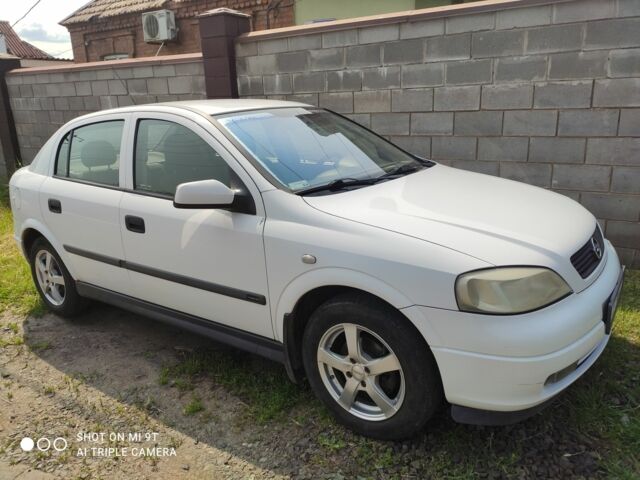 Білий Опель Астра, об'ємом двигуна 1.4 л та пробігом 230 тис. км за 2900 $, фото 2 на Automoto.ua