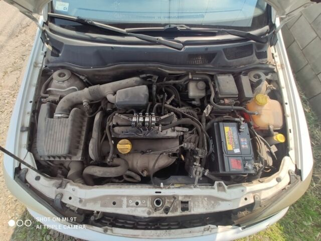 Білий Опель Астра, об'ємом двигуна 1.4 л та пробігом 230 тис. км за 2900 $, фото 10 на Automoto.ua