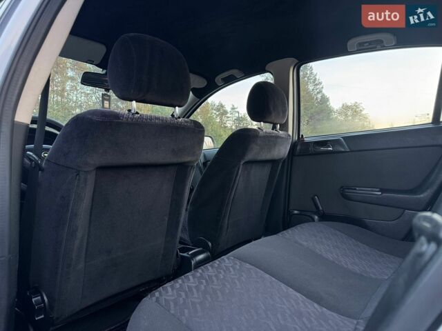 Белый Опель Астра, объемом двигателя 1.2 л и пробегом 319 тыс. км за 2499 $, фото 7 на Automoto.ua