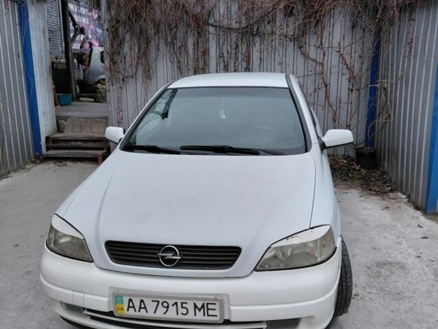 Белый Опель Астра, объемом двигателя 1.4 л и пробегом 260 тыс. км за 2200 $, фото 9 на Automoto.ua