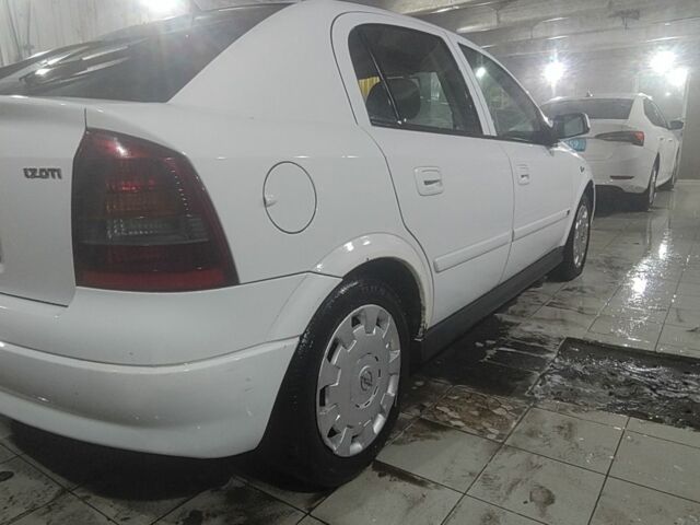 Белый Опель Астра, объемом двигателя 0 л и пробегом 310 тыс. км за 2200 $, фото 3 на Automoto.ua