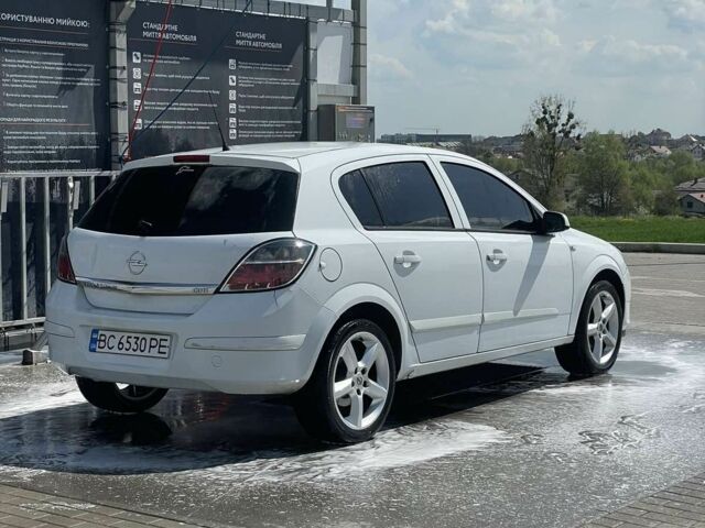 Белый Опель Астра, объемом двигателя 1.2 л и пробегом 250 тыс. км за 3499 $, фото 2 на Automoto.ua