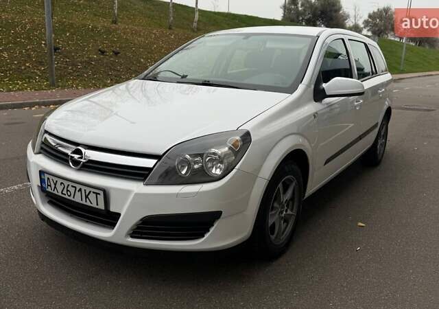 Белый Опель Астра, объемом двигателя 1.6 л и пробегом 238 тыс. км за 5550 $, фото 10 на Automoto.ua