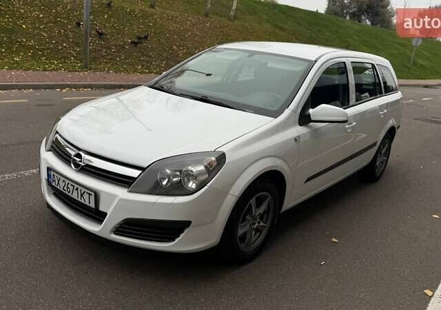 Белый Опель Астра, объемом двигателя 1.6 л и пробегом 238 тыс. км за 5550 $, фото 8 на Automoto.ua