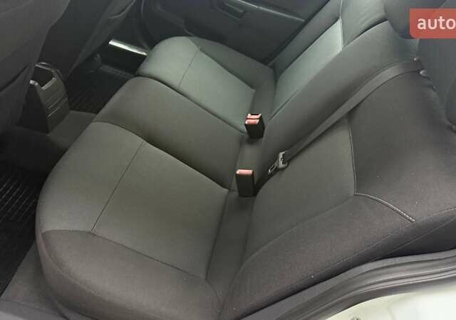 Белый Опель Астра, объемом двигателя 1.6 л и пробегом 238 тыс. км за 5550 $, фото 26 на Automoto.ua