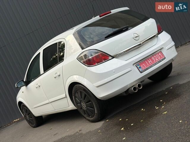 Білий Опель Астра, об'ємом двигуна 1.8 л та пробігом 178 тис. км за 5999 $, фото 20 на Automoto.ua