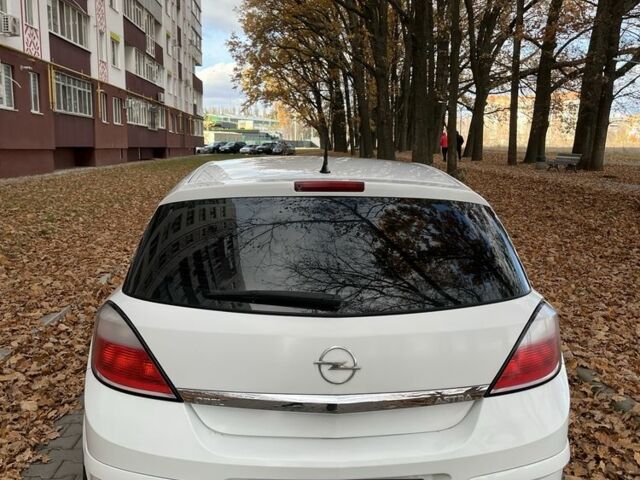 Белый Опель Астра, объемом двигателя 1.4 л и пробегом 286 тыс. км за 4500 $, фото 3 на Automoto.ua