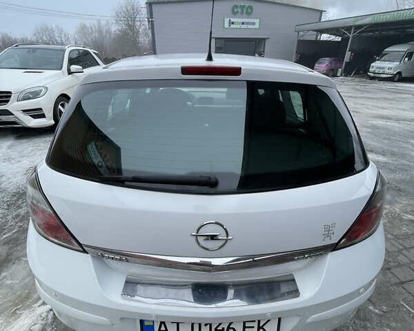 Белый Опель Астра, объемом двигателя 1.69 л и пробегом 282 тыс. км за 4950 $, фото 11 на Automoto.ua
