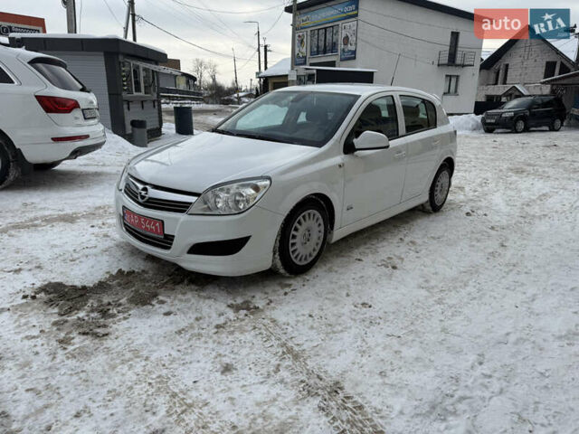 Белый Опель Астра, объемом двигателя 1.6 л и пробегом 194 тыс. км за 5999 $, фото 2 на Automoto.ua