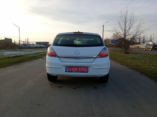Белый Опель Астра, объемом двигателя 1.4 л и пробегом 185 тыс. км за 4750 $, фото 4 на Automoto.ua