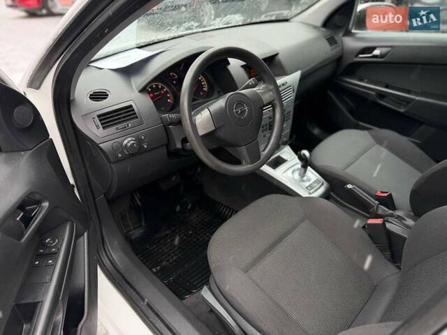 Білий Опель Астра, об'ємом двигуна 1.6 л та пробігом 188 тис. км за 5900 $, фото 11 на Automoto.ua