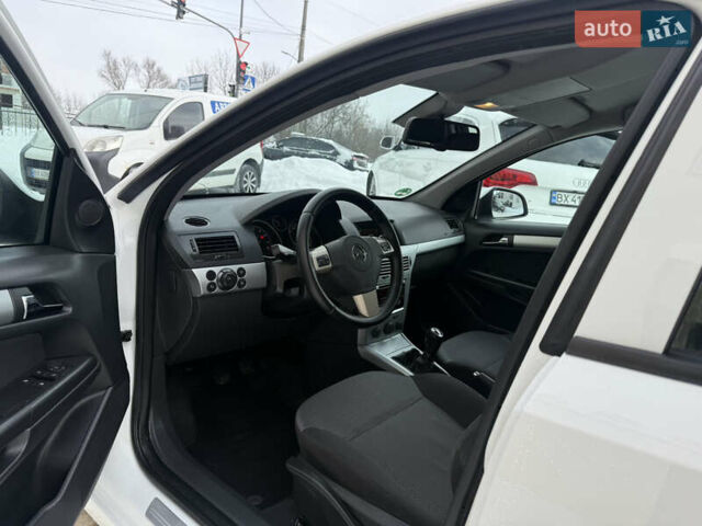 Белый Опель Астра, объемом двигателя 1.6 л и пробегом 194 тыс. км за 5999 $, фото 12 на Automoto.ua