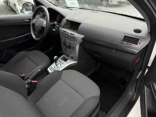 Белый Опель Астра, объемом двигателя 1.6 л и пробегом 188 тыс. км за 5900 $, фото 14 на Automoto.ua