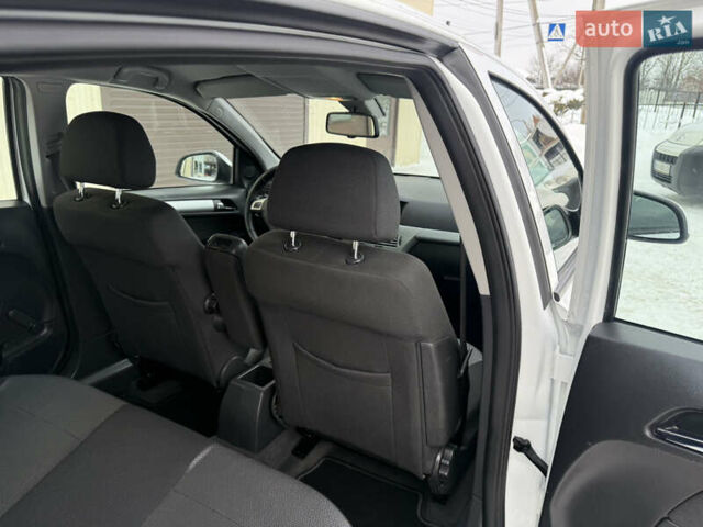 Белый Опель Астра, объемом двигателя 1.6 л и пробегом 194 тыс. км за 5999 $, фото 18 на Automoto.ua