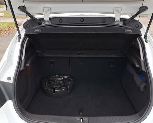 Белый Опель Астра, объемом двигателя 1.6 л и пробегом 179 тыс. км за 7800 $, фото 24 на Automoto.ua