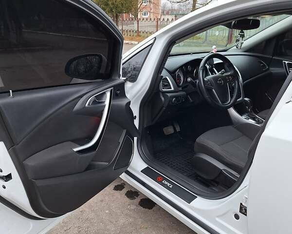 Белый Опель Астра, объемом двигателя 1.6 л и пробегом 179 тыс. км за 7800 $, фото 17 на Automoto.ua