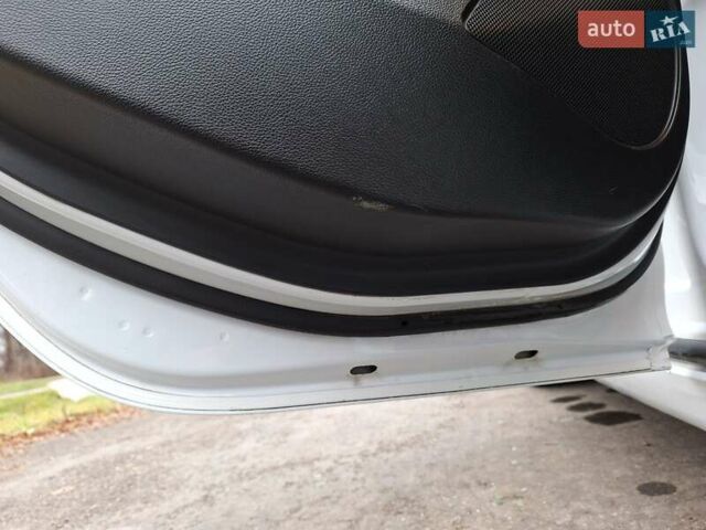 Белый Опель Астра, объемом двигателя 1.6 л и пробегом 179 тыс. км за 7800 $, фото 21 на Automoto.ua