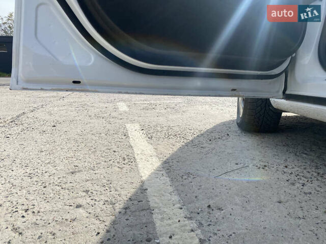 Белый Опель Астра, объемом двигателя 1.69 л и пробегом 285 тыс. км за 6500 $, фото 2 на Automoto.ua