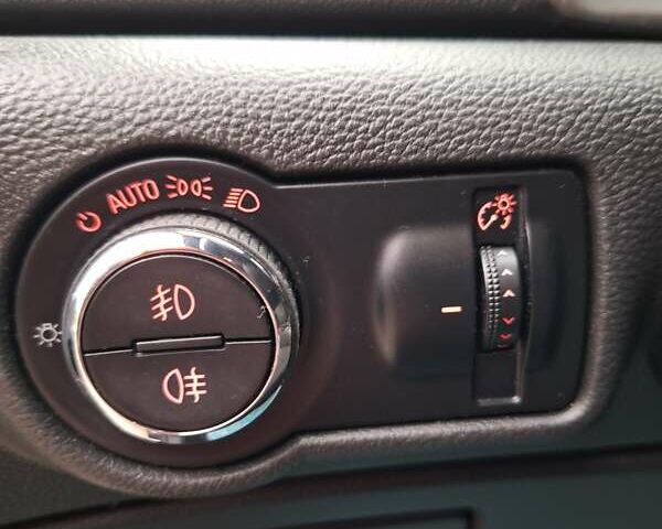 Белый Опель Астра, объемом двигателя 1.6 л и пробегом 179 тыс. км за 7800 $, фото 34 на Automoto.ua