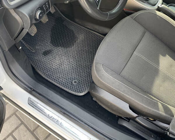 Белый Опель Астра, объемом двигателя 1.69 л и пробегом 285 тыс. км за 6500 $, фото 15 на Automoto.ua