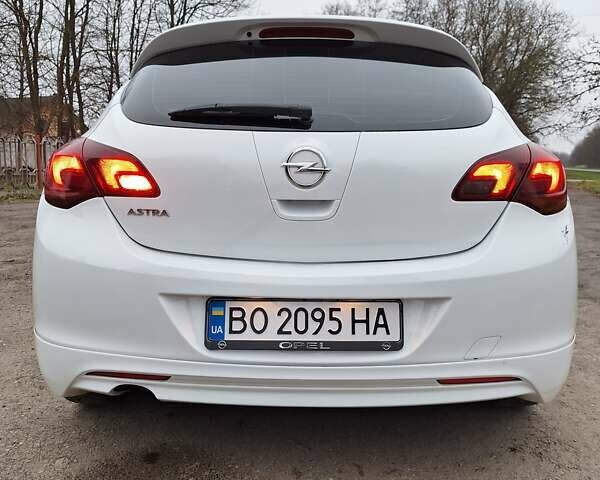Белый Опель Астра, объемом двигателя 1.6 л и пробегом 179 тыс. км за 7800 $, фото 7 на Automoto.ua