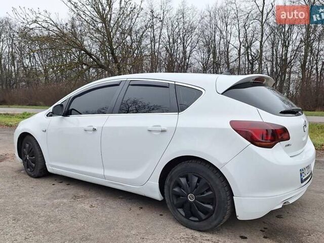 Белый Опель Астра, объемом двигателя 1.6 л и пробегом 179 тыс. км за 7800 $, фото 4 на Automoto.ua