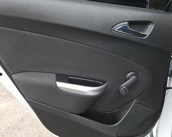 Белый Опель Астра, объемом двигателя 1.6 л и пробегом 179 тыс. км за 7800 $, фото 20 на Automoto.ua