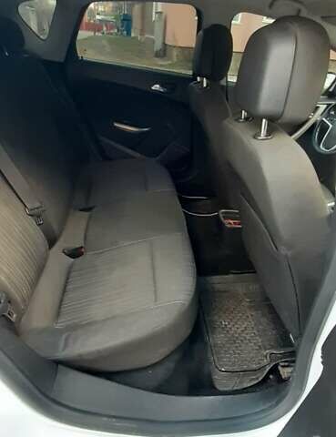 Белый Опель Астра, объемом двигателя 1.6 л и пробегом 241 тыс. км за 6100 $, фото 14 на Automoto.ua