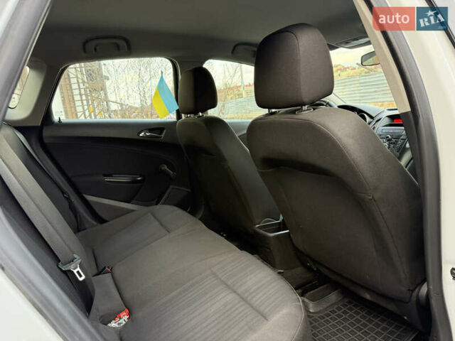 Белый Опель Астра, объемом двигателя 1.4 л и пробегом 234 тыс. км за 4950 $, фото 14 на Automoto.ua