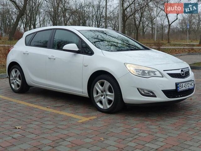 Белый Опель Астра, объемом двигателя 1.4 л и пробегом 118 тыс. км за 6950 $, фото 2 на Automoto.ua