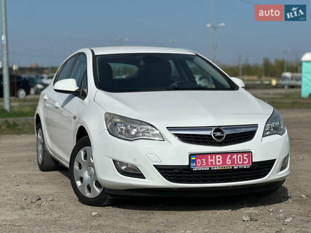 Белый Опель Астра, объемом двигателя 0 л и пробегом 187 тыс. км за 6950 $, фото 1 на Automoto.ua