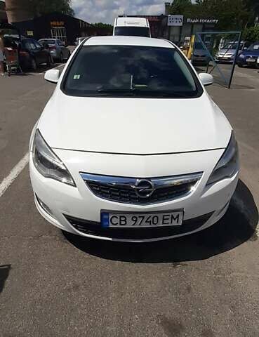 Белый Опель Астра, объемом двигателя 1.6 л и пробегом 241 тыс. км за 6100 $, фото 4 на Automoto.ua